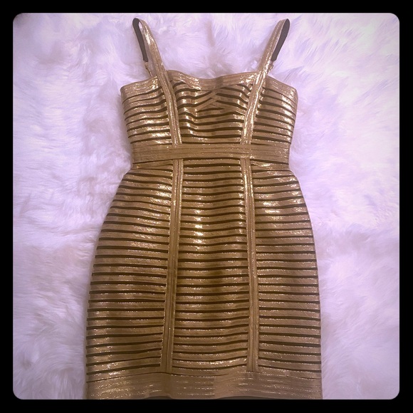 BCBGMaxAzria Dresses & Skirts - BCBG MAXAZRIA DRESS